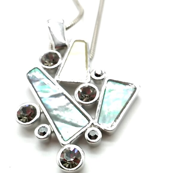 Lia Sophia Pendant Necklace Abstract Mother of Pearl Crystal Silver Tone Signed - Picture 12 of 14